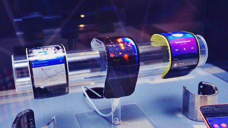 Foldable phone by Samsung 2018