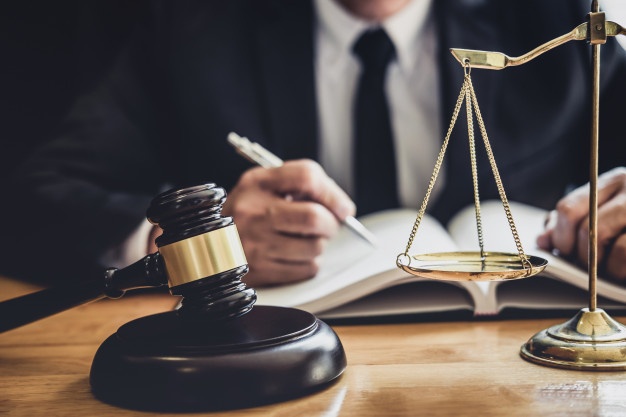 Points To Consider Before Hiring A Lawyer