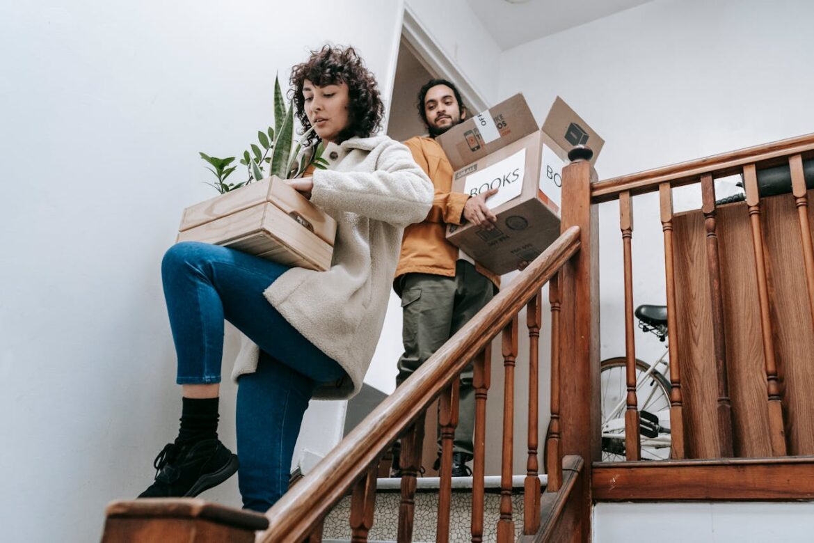 Declutter to Save: Cuts That Cut Moving Costs